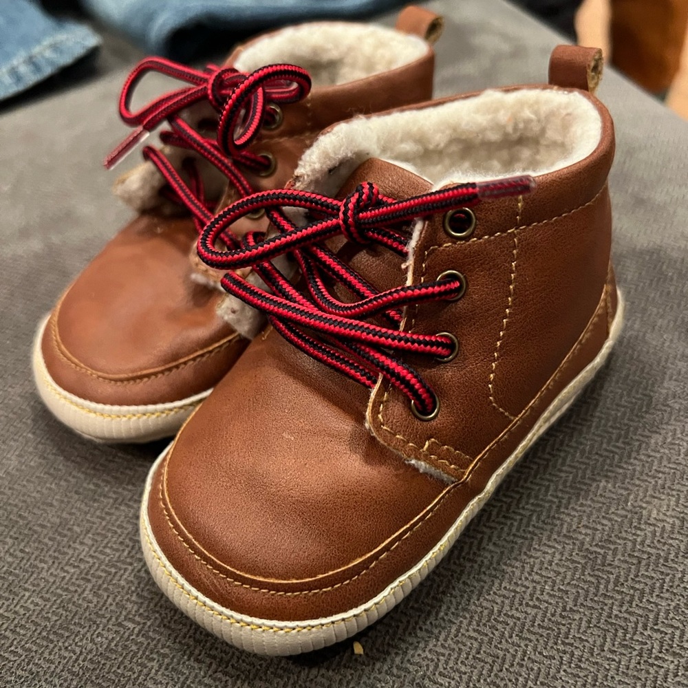 Baby Gap shoes - size 12 to 18 months